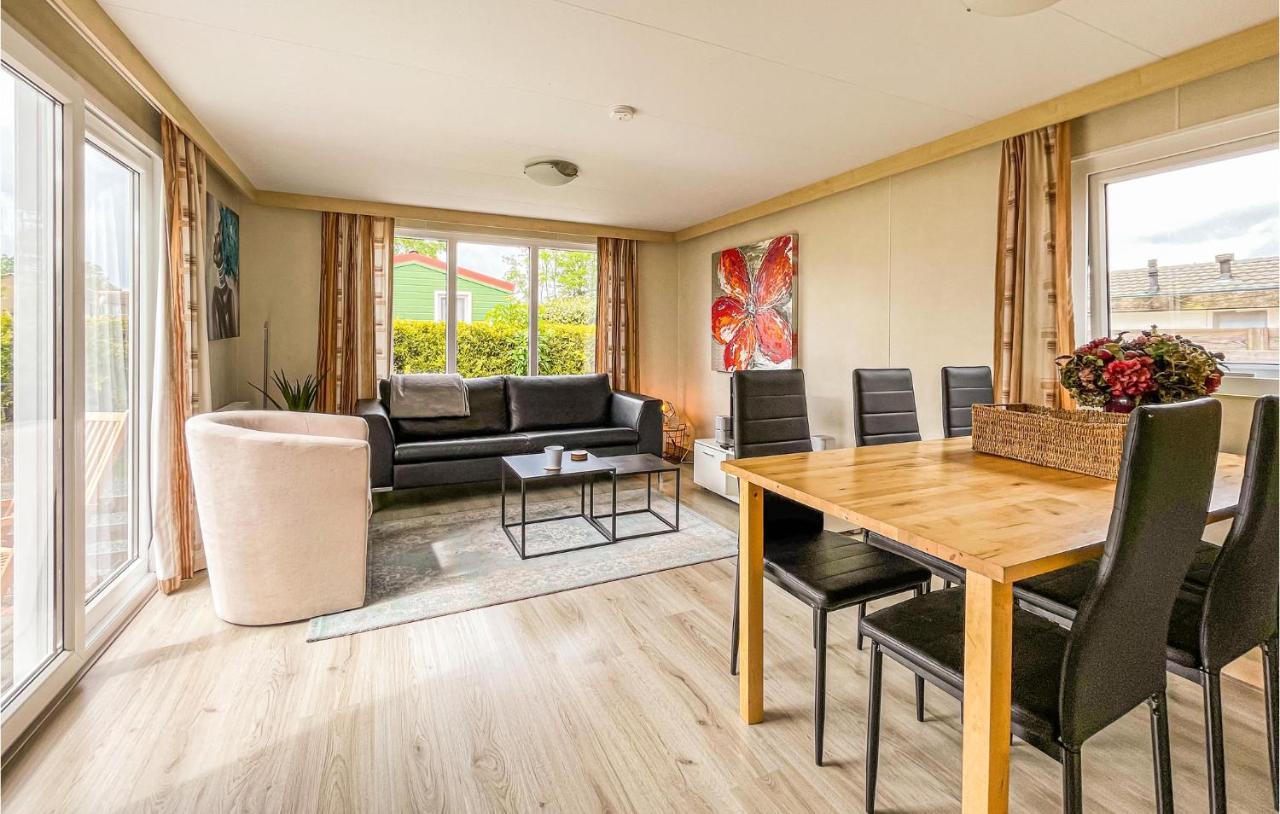 3 Bedroom Stunning Stacaravan In Tzummarum Zewnętrze zdjęcie